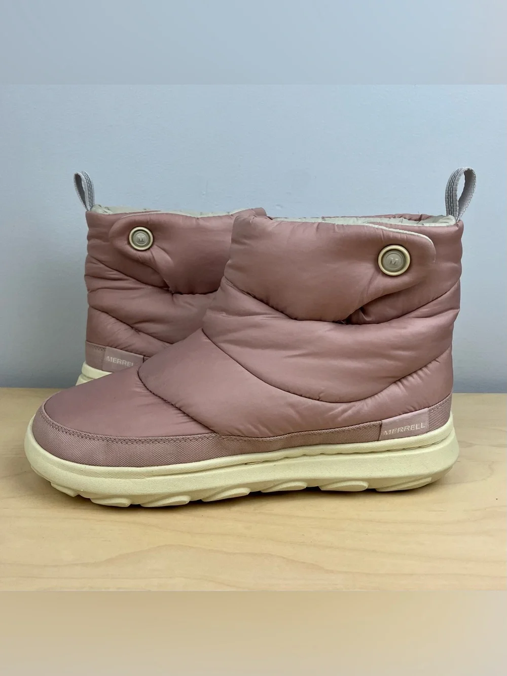 Merrell Women’s Size 10.0 Hut Moc 2 Quilted Ankle Puff Ankle Booties Pink